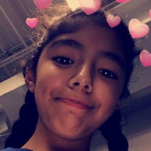 Meet your Posher, Lesly